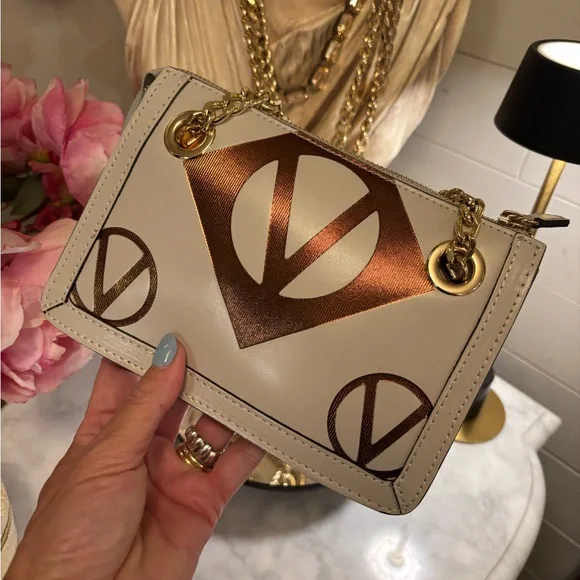 EUC Valentino White and Brown Shoulder Bag with Gold Chain - Picture 5 of 10